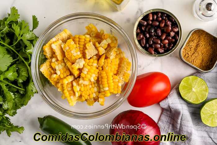 Ingredientes de Salsa de Frijoles Negros y Maíz